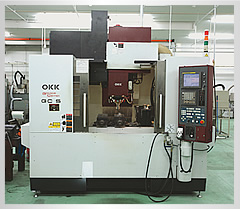 グラインディングセンターGC-5写真